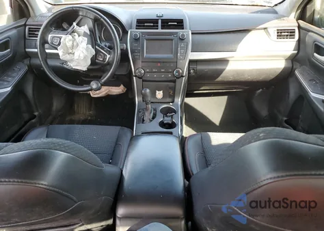 2015 Toyota Camry Le z USA, uszkodzony, nr VIN 4T1BF1FK5FU048824